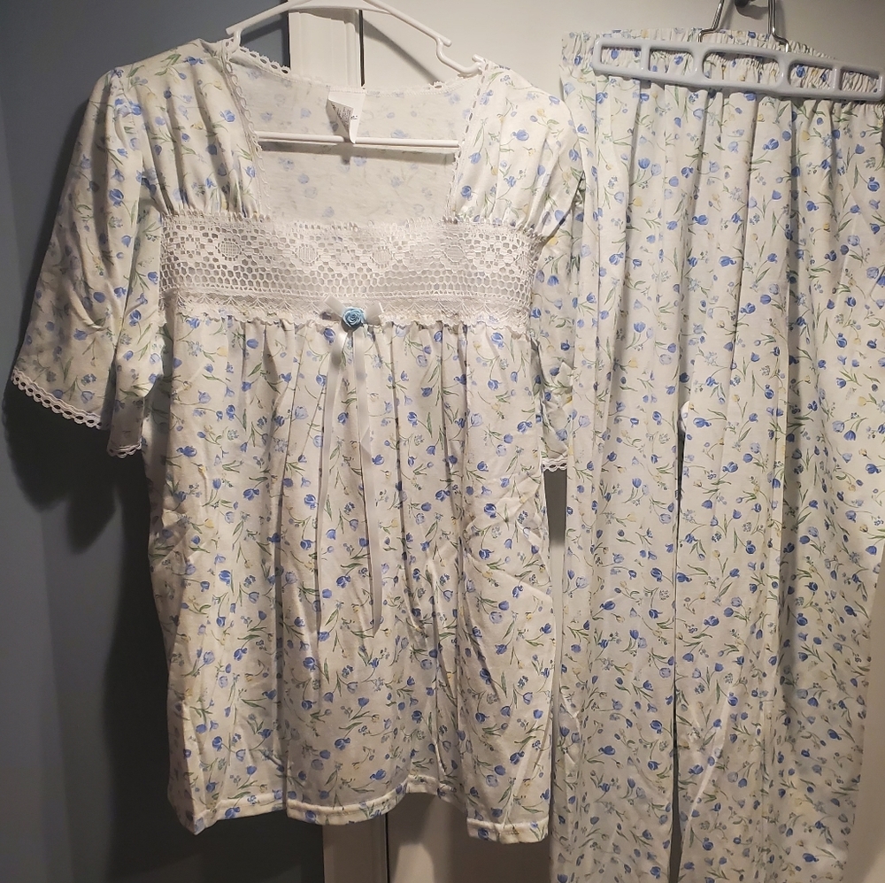 Woman's pajama set